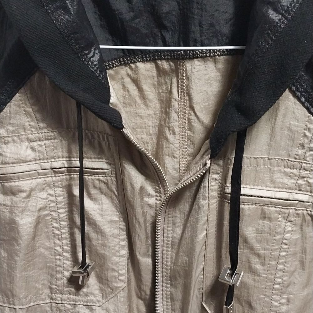 Chico's Vest...EUC  - Picture 7 of 8